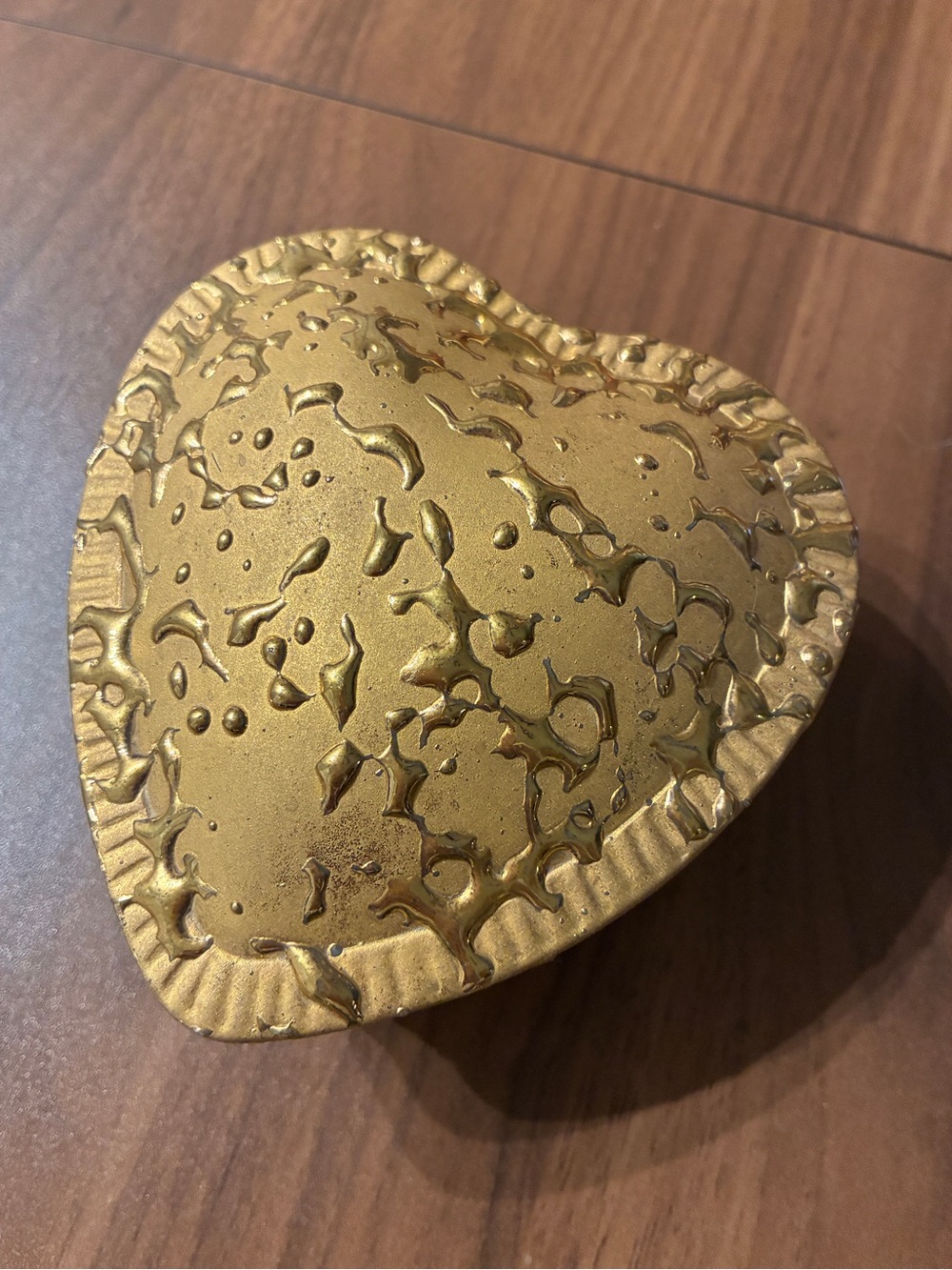 Weeping Bright Gold 22k trinket box